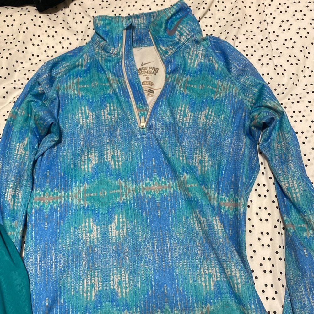 Nike Pullover Bundle - Picture 2 of 3